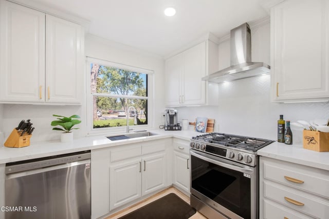 31584 Agoura Road 5, Westlake Village, CA 91361 — photo 8 of 21