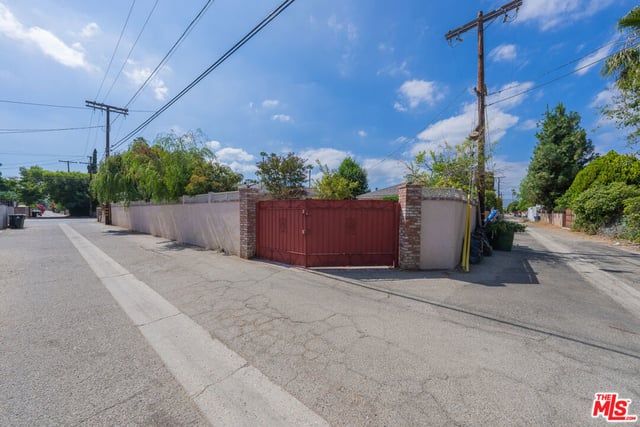 6414 Corbin Avenue, Reseda, CA 91335 — photo 26 of 30