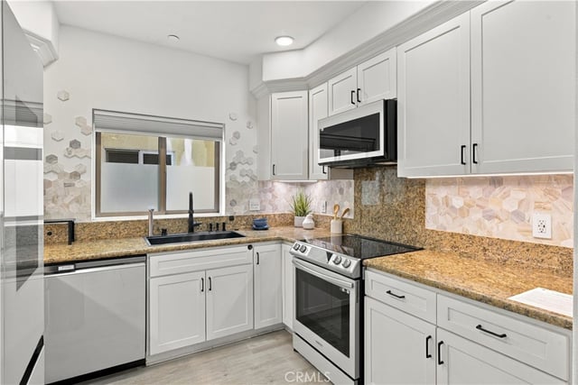 5737 Camellia 118, North Hollywood, CA 91601 — photo 11 of 39