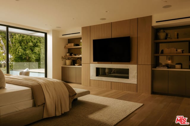 605 N Rexford Drive, Beverly Hills, CA 90210 — photo 13 of 31
