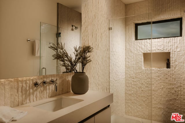 605 N Rexford Drive, Beverly Hills, CA 90210 — photo 19 of 31