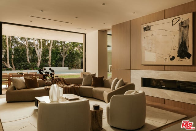 605 N Rexford Drive, Beverly Hills, CA 90210 — photo 8 of 31