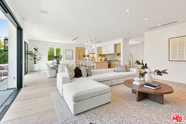 8136 Stewart Avenue, Los Angeles, CA 90045 — photo 11 of 59