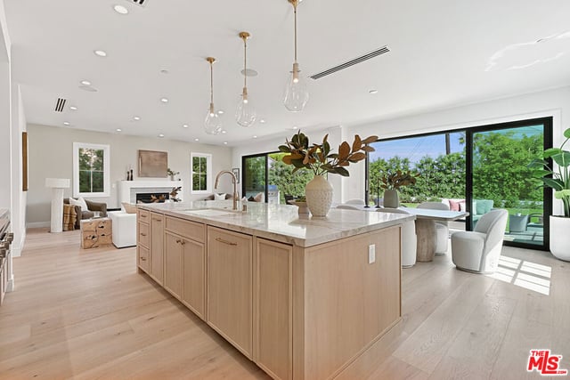 8136 Stewart Avenue, Los Angeles, CA 90045 — photo 16 of 59