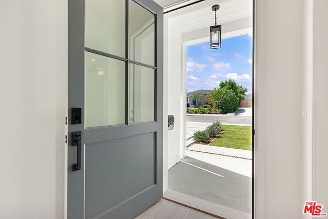 8136 Stewart Avenue, Los Angeles, CA 90045 — photo 2 of 59