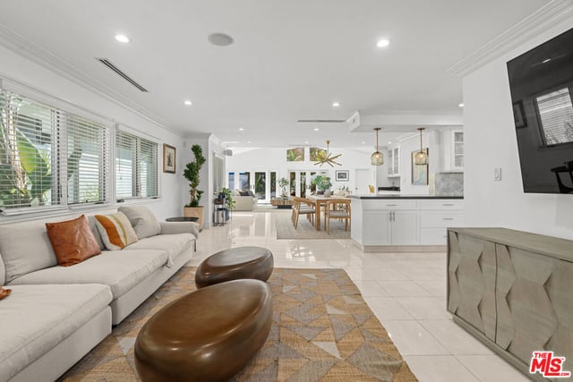14236 Margate Street, Sherman Oaks, CA 91401 — photo 9 of 40