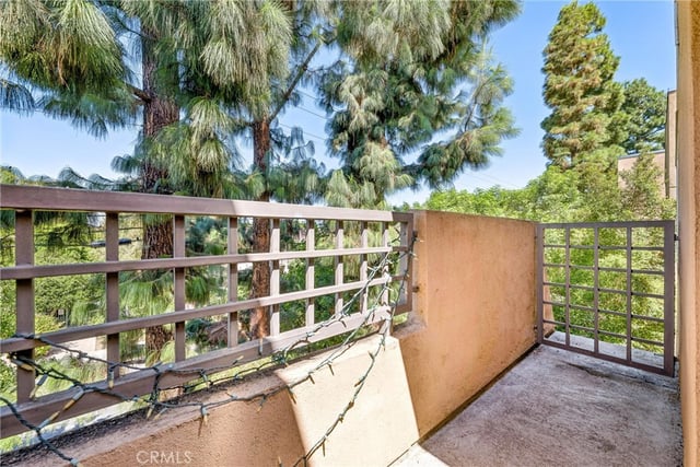 18730 Hatteras 48, Tarzana, CA 91356 — photo 31 of 43