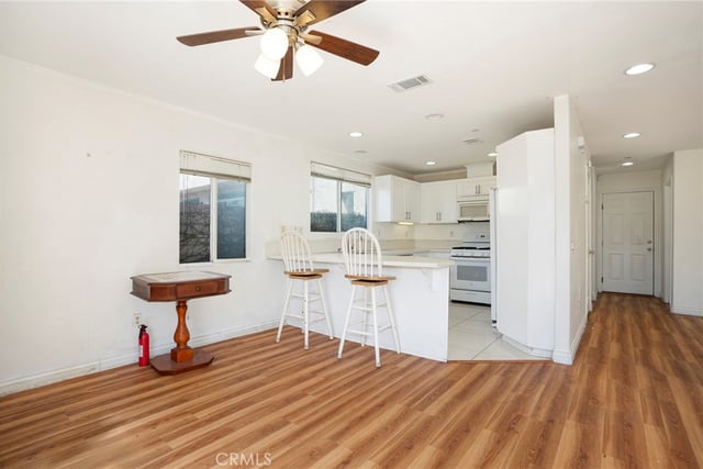893 W Kemp Court, Compton, CA 90220 — photo 9 of 27