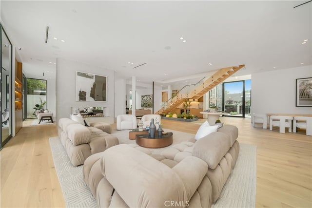 15457 Valley Vista Boulevard, Sherman Oaks, CA 91403 — photo 23 of 75