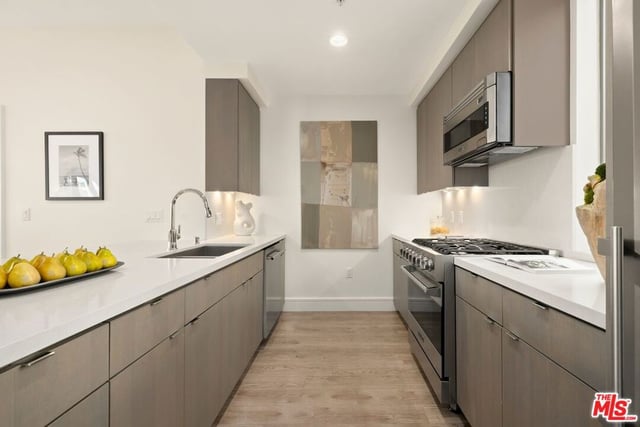 2300 Wilshire Blvd 202, Santa Monica, CA 90403 — photo 4 of 20