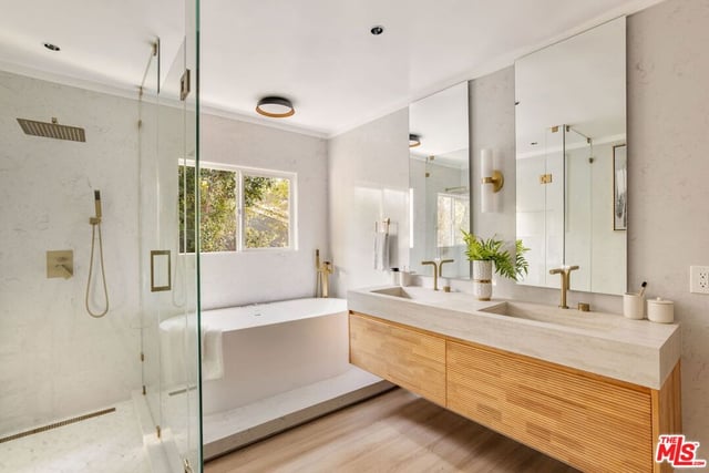 126 N Thurston Avenue, Los Angeles, CA 90049 — photo 18 of 39