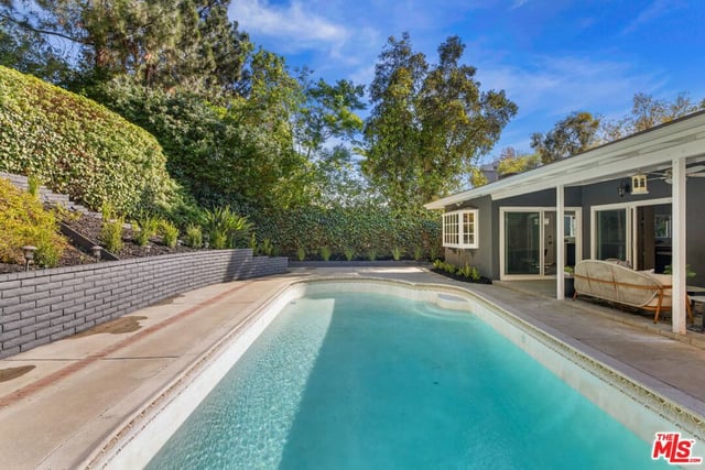 126 N Thurston Avenue, Los Angeles, CA 90049 — photo 33 of 39