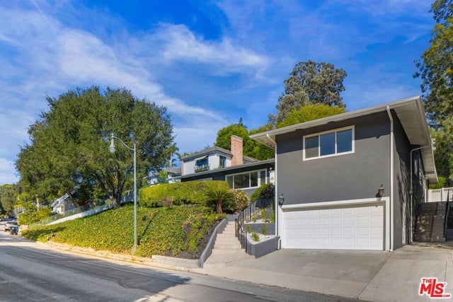 126 N Thurston Avenue, Los Angeles, CA 90049 — photo 37 of 39