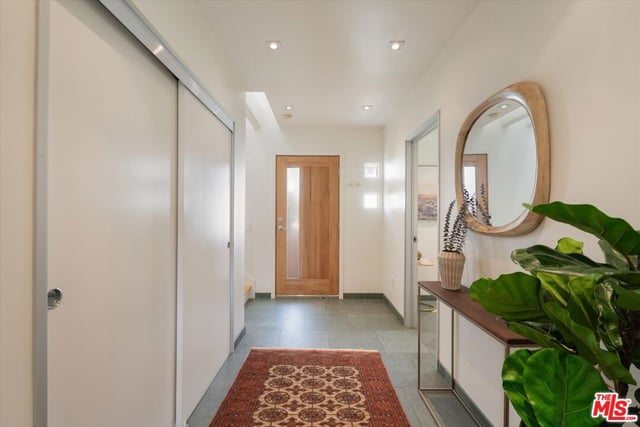 11925 Mayfield Avenue 2, Los Angeles, CA 90049 — photo 13 of 52