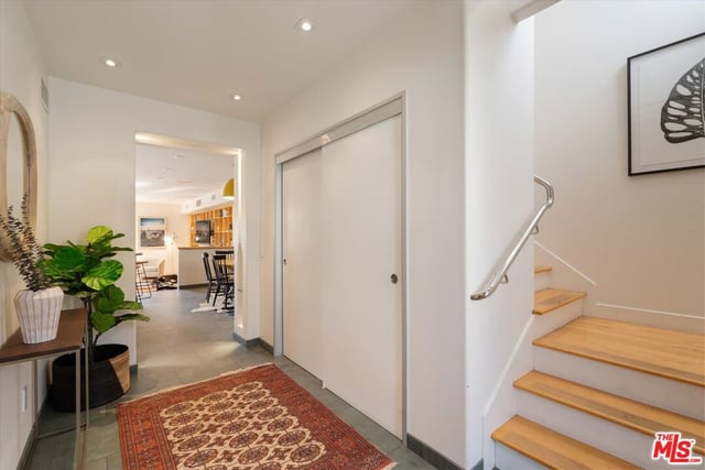 11925 Mayfield Avenue 2, Los Angeles, CA 90049 — photo 16 of 52