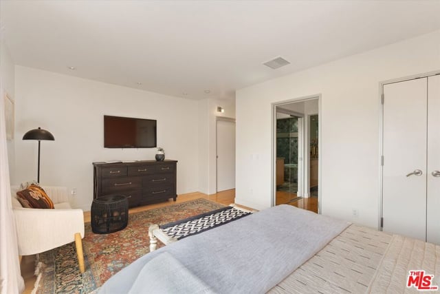 11925 Mayfield Avenue 2, Los Angeles, CA 90049 — photo 21 of 52