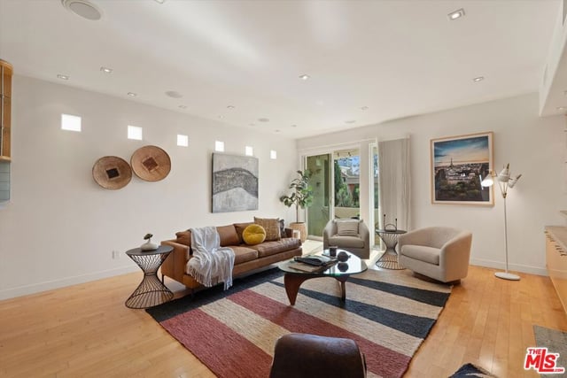 11925 Mayfield Avenue 2, Los Angeles, CA 90049 — photo 3 of 52