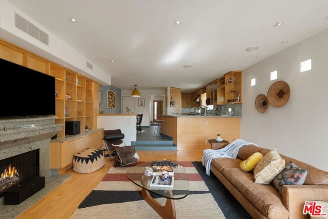 11925 Mayfield Avenue 2, Los Angeles, CA 90049 — photo 5 of 52