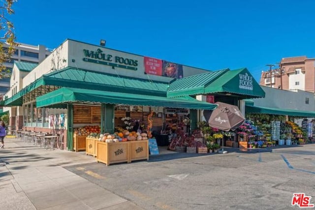 11925 Mayfield Avenue 2, Los Angeles, CA 90049 — photo 51 of 52