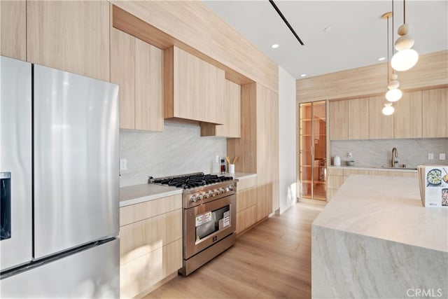 18023 Tiara, Encino, CA 91316 — photo 12 of 36