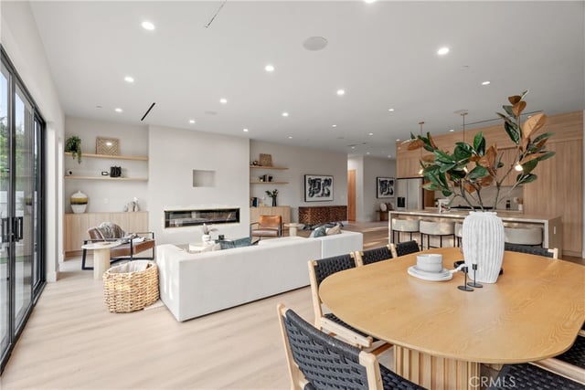 18023 Tiara, Encino, CA 91316 — photo 15 of 36