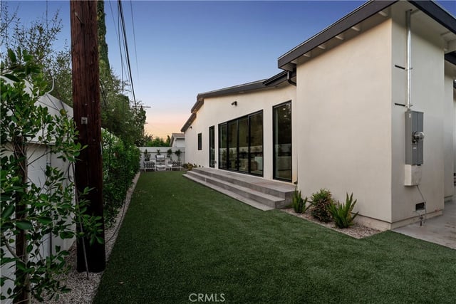 18023 Tiara, Encino, CA 91316 — photo 32 of 36