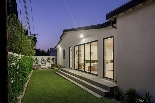18023 Tiara, Encino, CA 91316 — photo 33 of 36