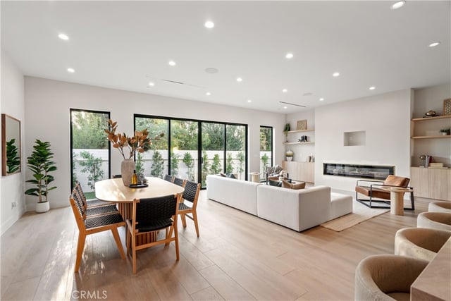 18023 Tiara, Encino, CA 91316 — photo 5 of 36
