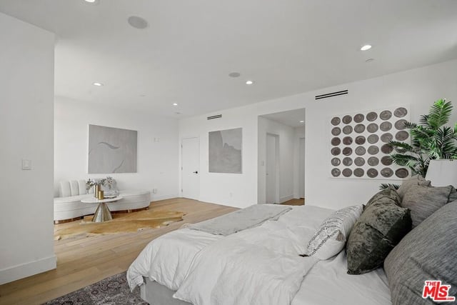 716 Lucile Avenue, Los Angeles, CA 90026 — photo 19 of 32