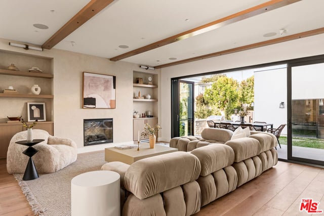 8002 Nardian Way, Los Angeles, CA 90045 — photo 2 of 30