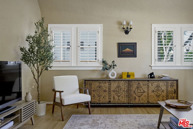 5960 Airdrome Street, Los Angeles, CA 90035 — photo 9 of 36