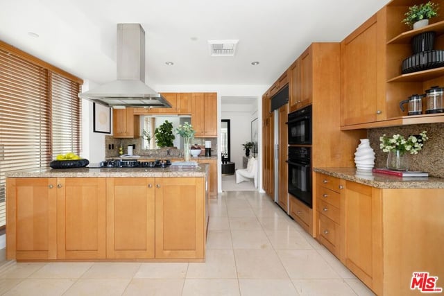 10727 Wilshire Boulevard 1001, Los Angeles, CA 90024 — photo 6 of 28