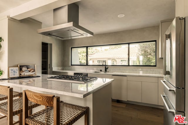 13490 Firth Drive, Los Angeles, CA 90210 — photo 12 of 35