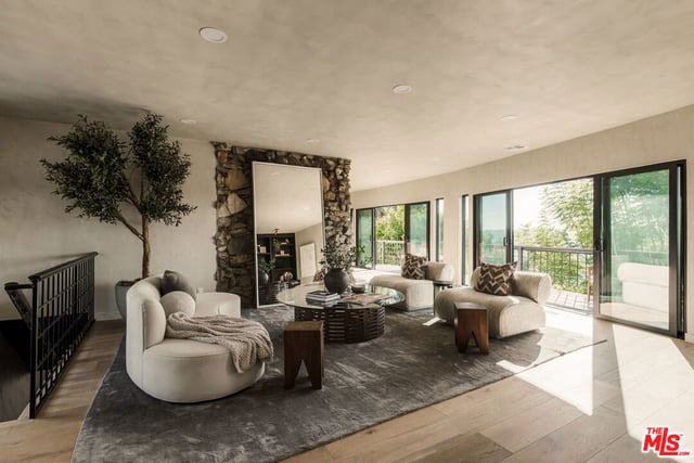 13490 Firth Drive, Los Angeles, CA 90210 — photo 3 of 35