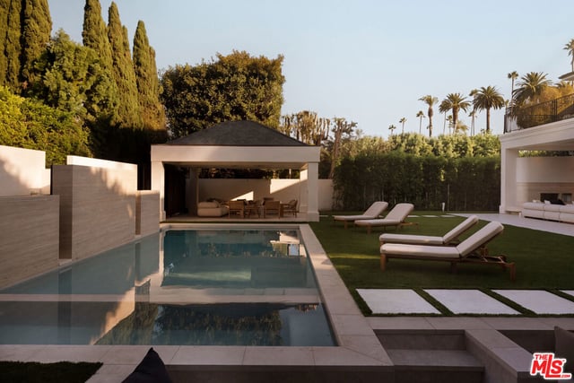716 N Bedford Drive, Beverly Hills, CA 90210 — photo 10 of 30