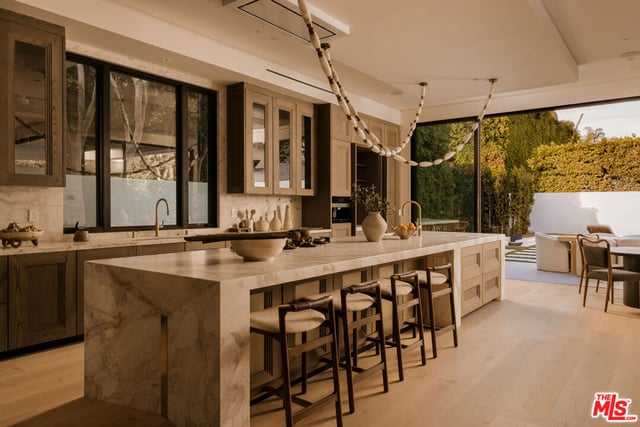 716 N Bedford Drive, Beverly Hills, CA 90210 — photo 5 of 30
