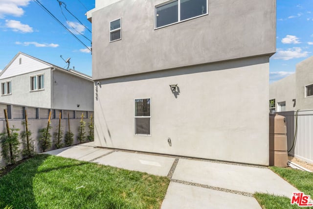 2957 Midvale Avenue, Los Angeles, CA 90064 — photo 20 of 31