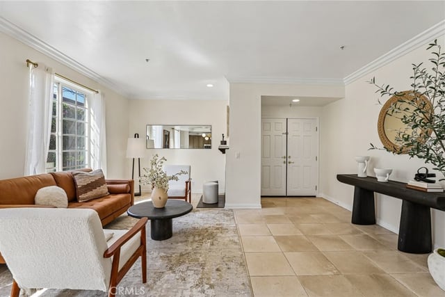 3119 S Durango Avenue 7, Los Angeles, CA 90034 — photo 5 of 37
