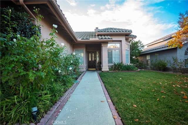 29345 Hidden Oak, Canyon Country, CA 91387 — photo 4 of 43