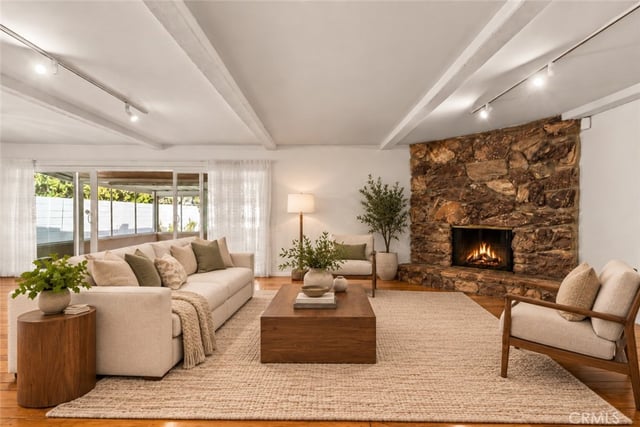 5522 Murietta Avenue, Sherman Oaks, CA 91401 — photo 6 of 48
