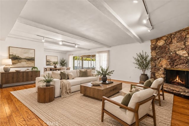 5522 Murietta Avenue, Sherman Oaks, CA 91401 — photo 9 of 48