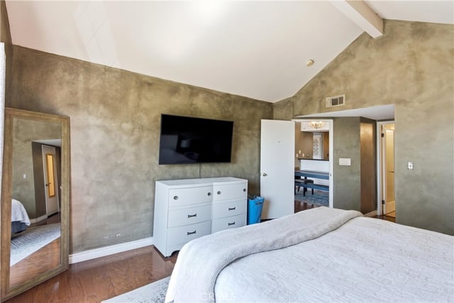 384 Redondo Avenue 401, Long Beach, CA 90814 — photo 20 of 39