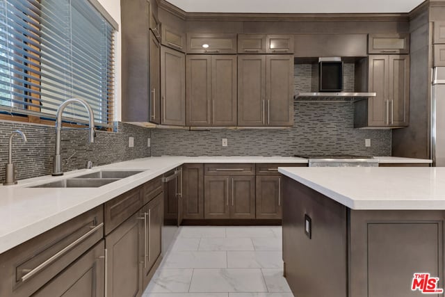 2566 E Chevy Chase Drive, Glendale, CA 91206 — photo 51 of 65