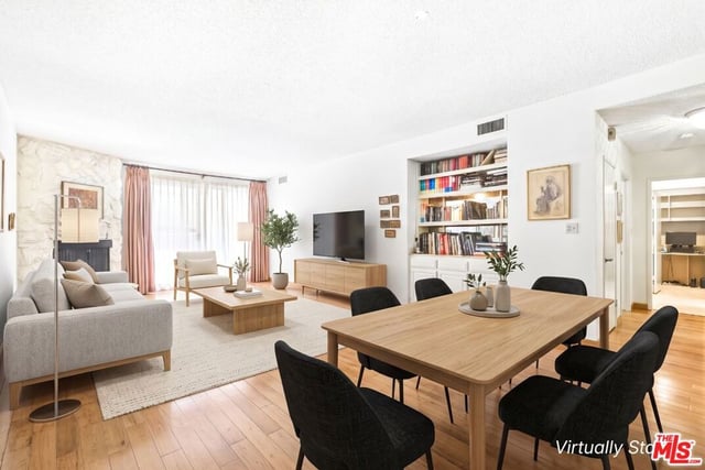 104 S Hayworth Avenue 101, Los Angeles, CA 90048 — photo 3 of 27