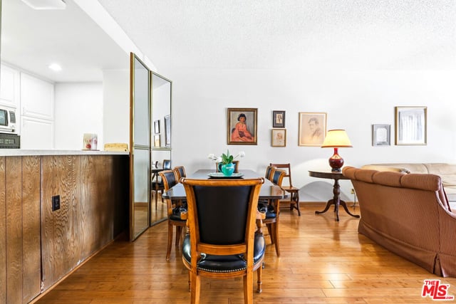 104 S Hayworth Avenue 101, Los Angeles, CA 90048 — photo 5 of 27