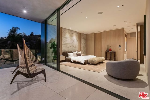 9056 St Ives Drive, Los Angeles, CA 90069 — photo 14 of 47