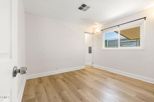 133 Calle De La Rosa 133, Camarillo, CA 93012 — photo 19 of 38