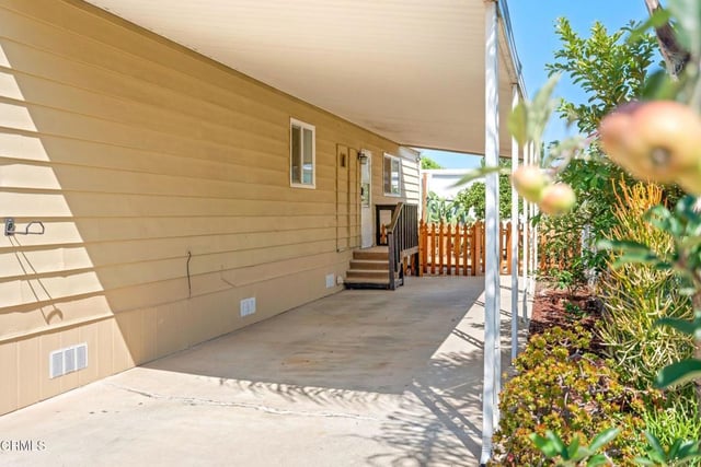 133 Calle De La Rosa 133, Camarillo, CA 93012 — photo 23 of 38