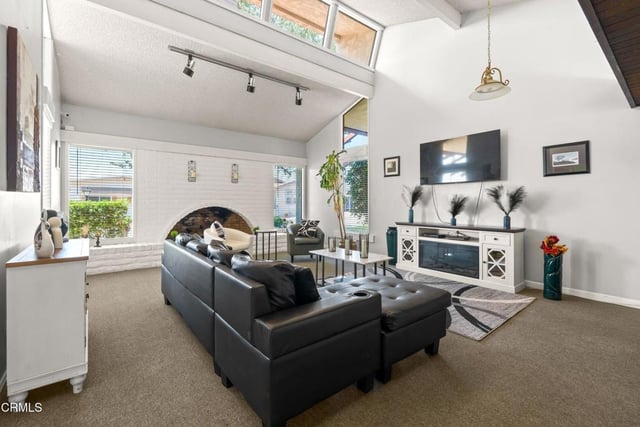 133 Calle De La Rosa 133, Camarillo, CA 93012 — photo 34 of 38
