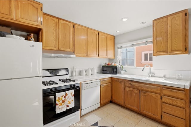 3252 Cattaraugus Avenue, Los Angeles, CA 90034 — photo 13 of 58